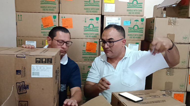 Gobierno refuerza abastecimiento de medicamentos en hospital