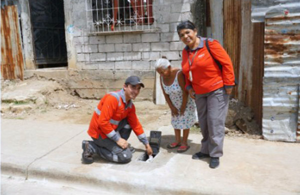 Interagua recibe reconocimiento por el proyecto Medidores Prepago