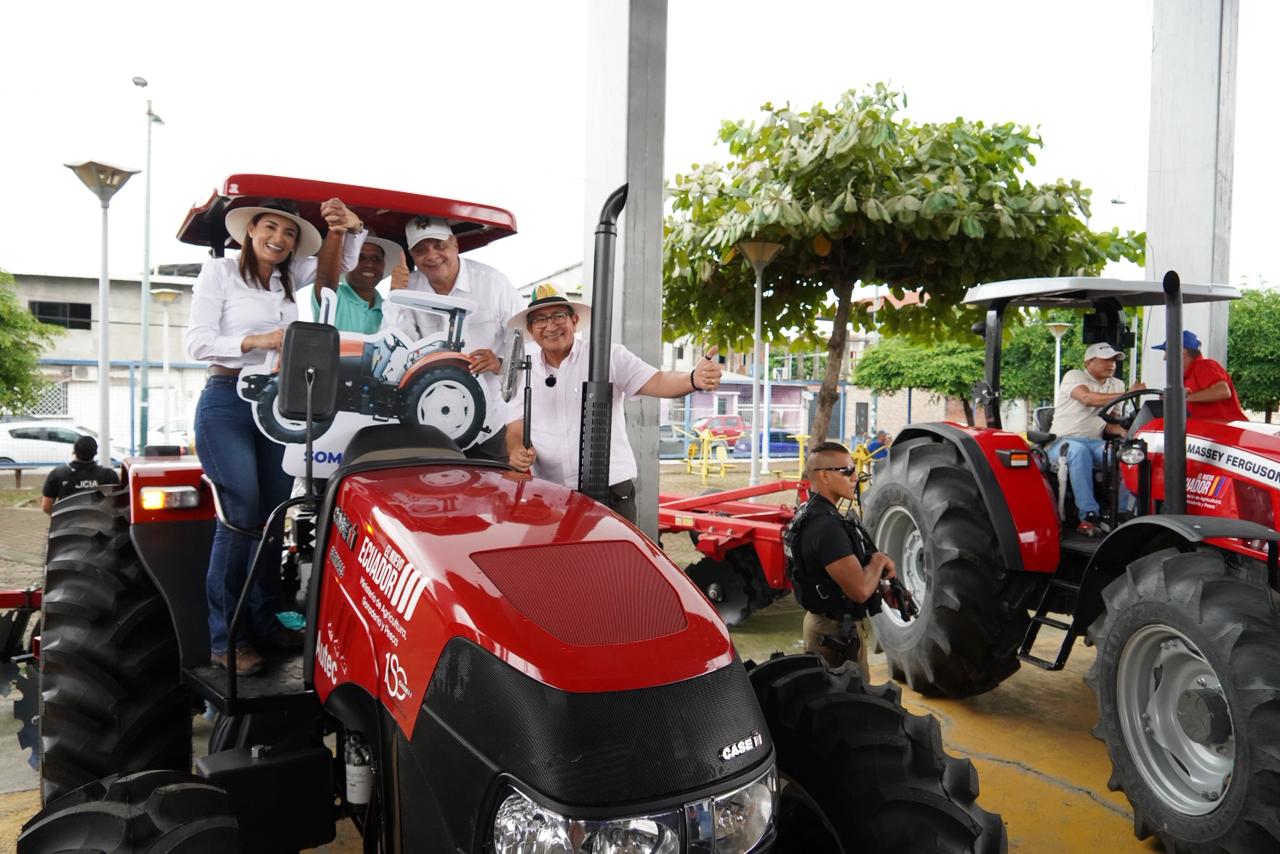 magp-impulsa-a-pequenos-agricultores-con-mecanizacion.ecuador221.com_.ec_ MAGP impulsa a pequeños agricultores con mecanización