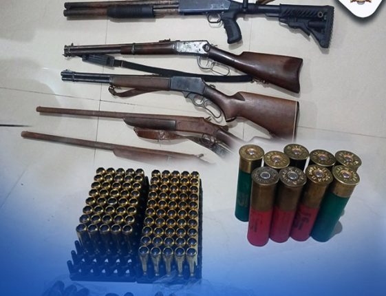 Policía interviene centro de acopio de armas en el cantón Sucre