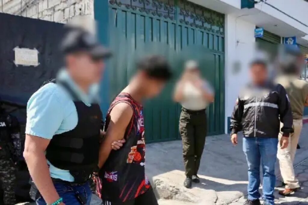 procesan-a-pareja-por-asesinato-de-taxista-en-uito.ecuador221.com_.ec_ Procesan a pareja por asesinato de taxista en Quito