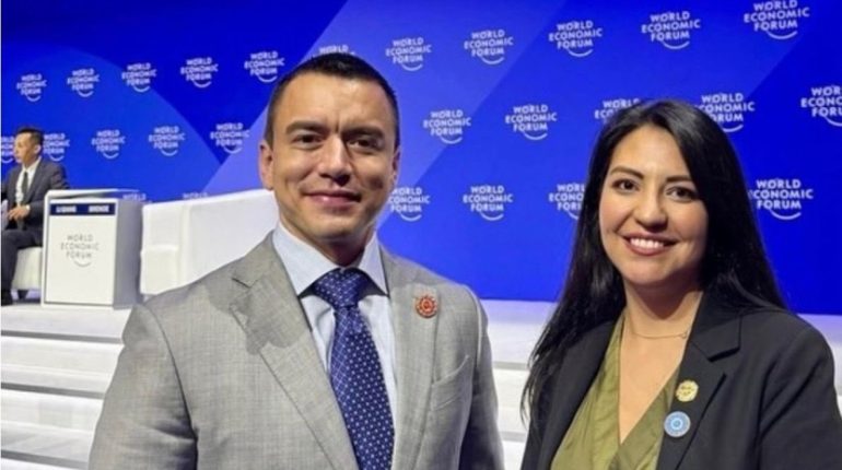 Riesgo país cae tras retorno ecuatoriano al mercado