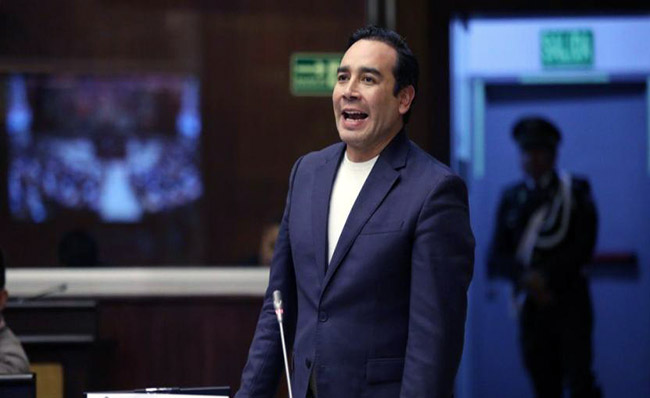 cal-suspende-por-nueve-dias-sin-sueldo-al-asambleista-juan-andres-gonzalez-ecuador221.com_.ec_ CAL suspende por nueve días sin sueldo al asambleísta Juan Andrés González