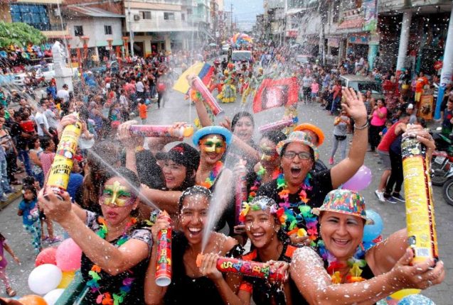Carnaval 2026 se extiende en Galápagos