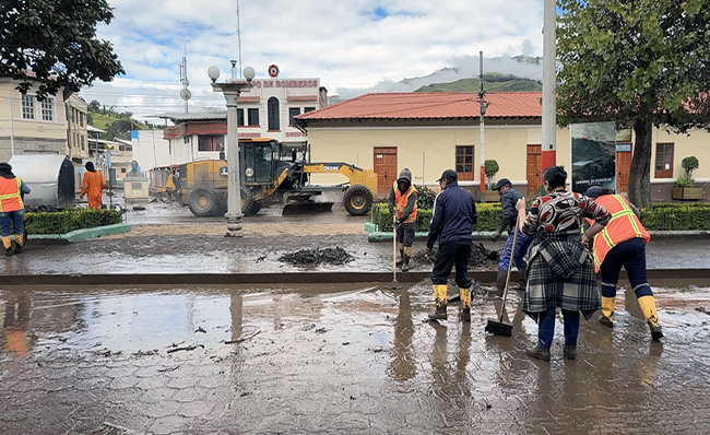 ecuador 221 coe-nacional-declara-alerta-roja-en-seis-provincias-por-lluvias-ecuador221.com_.ec_ COE nacional declara alerta roja en seis provincias por lluvias