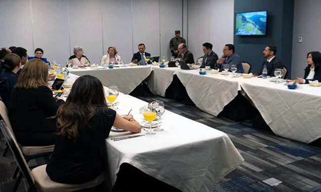 Ecuador y Colombia tratan seguridad, energía y medidas comerciales