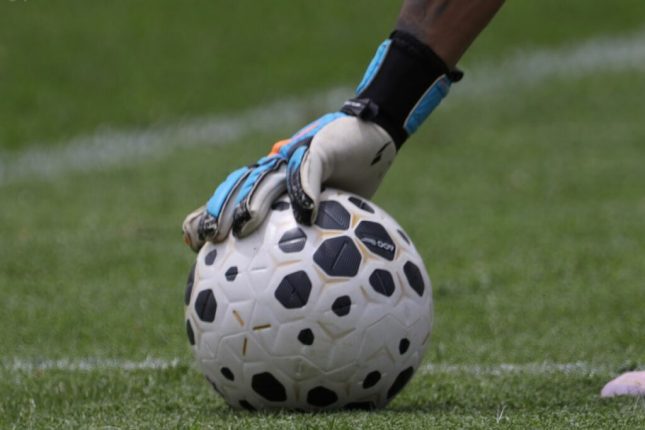 FIFA impide fichajes a catorce clubes ecuatorianos