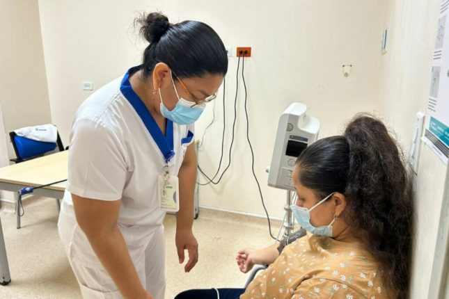 IESS revisa 1.813 cargos médicos excedentes