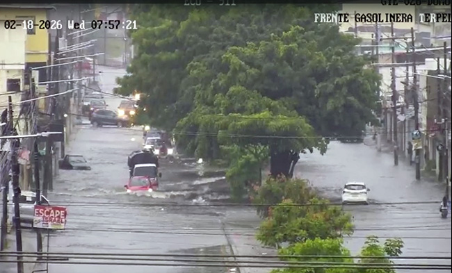 Lluvias intensas generan acumulación de agua en Guayaquil