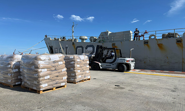 México envía dos buques con ayuda humanitaria a Cuba