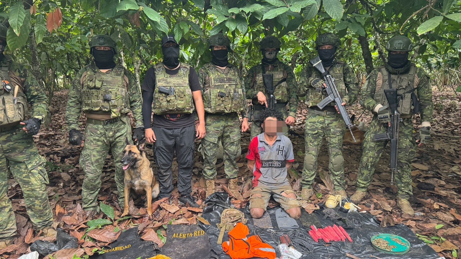 ecuador 221 militares-capturan-armado-con-droga-y-explosivos.ecuador221.com_.ec_ Militares capturan armado con droga y explosivos