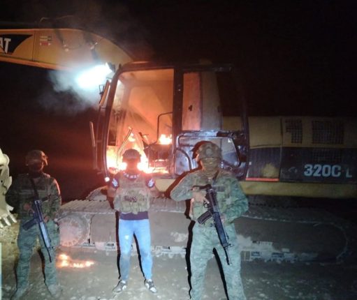 Militares decomisan mil galones de combustible en Gualaquiza