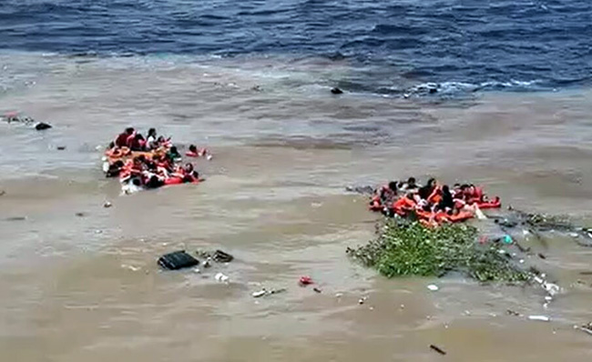 ecuador 221 naufragio-en-el-rio-amazonas-deja-varios-muertos-y-desaparecidos-ecuador221.com_.ec_ Naufragio en el río Amazonas deja varios muertos y desaparecidos