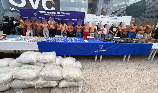 Policía decomisa 22 sacos de cemento mezclados con cocaína