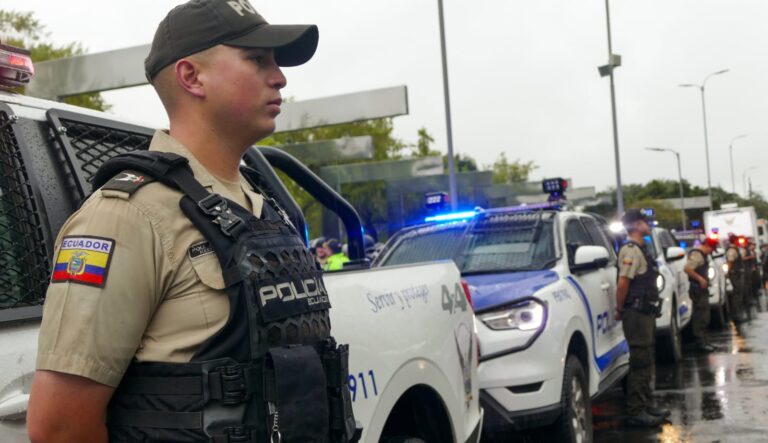 ecuador 221 policia-despliega-46.748-uniformados-por-carnaval.ecuador221.com_.ec_ Policía despliega 46.748 uniformados por Carnaval