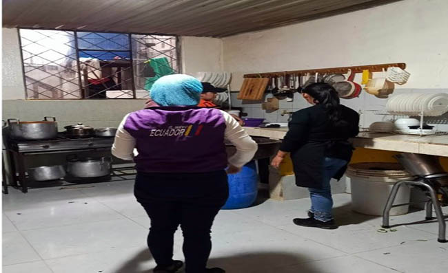Arcsa clausura cevichería de Chillanes por irregularidades sanitarias