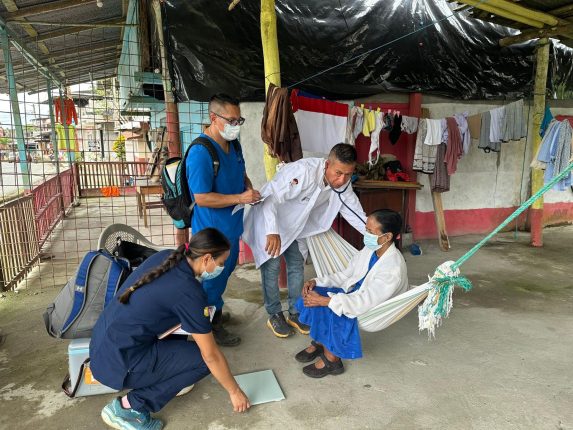 Brigadas médicas atienden emergencia invernal en Muisne y Zaruma