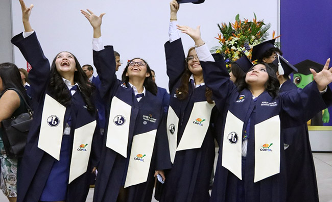 COPOL despide a una generación que ya deja huella