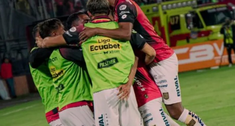 deportivo-cuenca-vence-a-barcelona-con-diez.ecuador221.com_.ec_ Deportivo Cuenca vence a Barcelona con diez