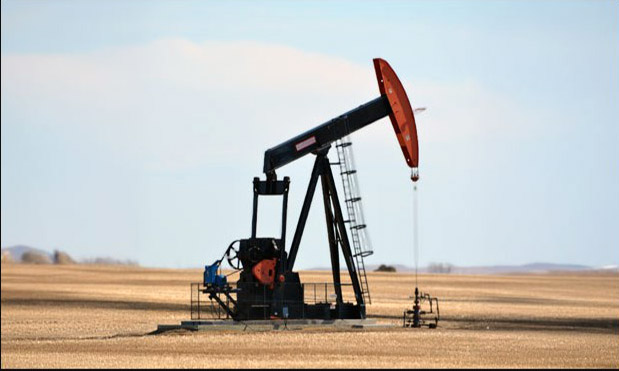 El petróleo supera los 80 dólares tras el cierre de Ormuz