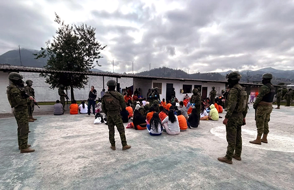 FFAA ejecutan operativo en cárcel de Cañar