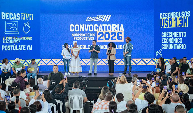 Gobierno activa becas para pueblos indígenas y afroecuatorianos