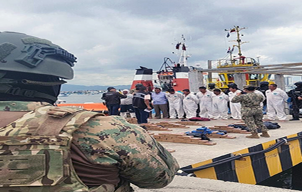 Guardacostas de Ecuador y EEUU incautan 760 kilos de cocaína