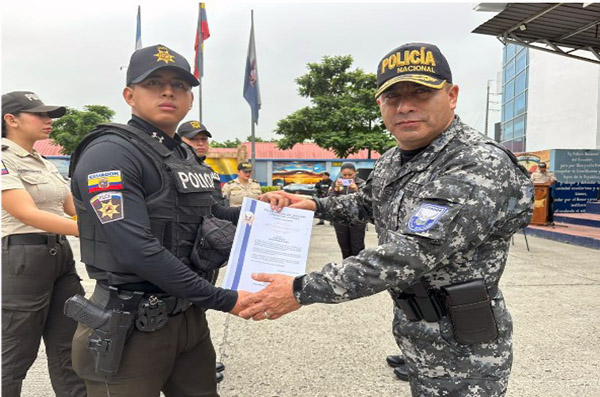 Guayaquil: Dan reconocimiento a 21 policías por acciones clave contra el crimen