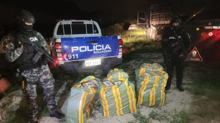 Incautan más de media tonelada droga en Manabí