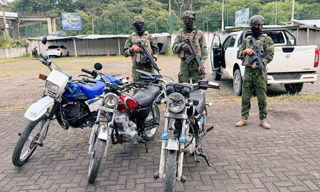 Militares capturan a cuatro integrantes de Los Choneros