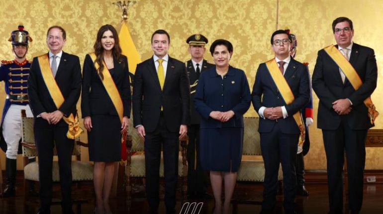 Noboa entrega condecoración Gran Cruz a Kristi Noem