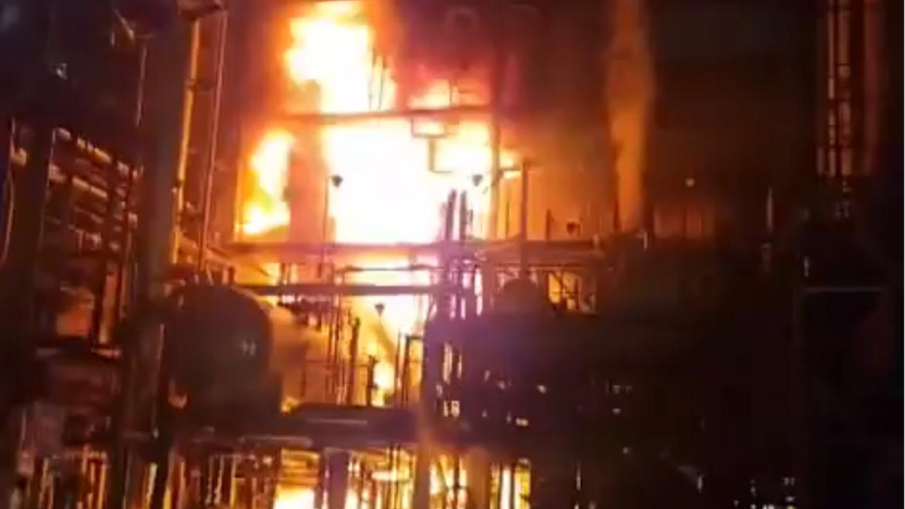 nuevo-incendio-golpea-refineria-de-esmeraldas.ecuador221.com_.ec_ Nuevo incendio golpea Refinería de Esmeraldas
