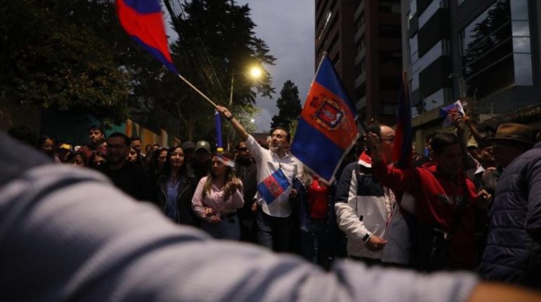 Pabel Muñoz marcha y demanda reformas al Cootad