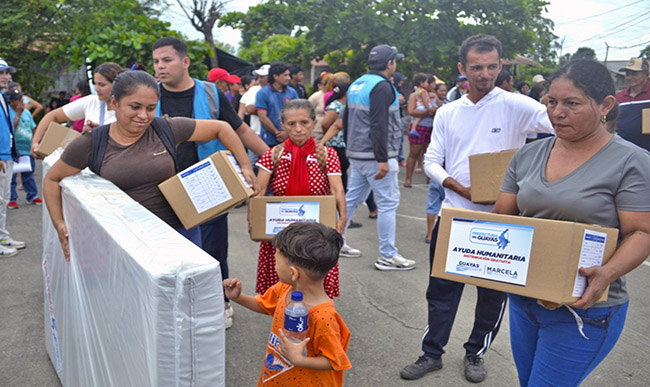 ecuador 221 prefectura-del-guayas-entrega-ayuda-a-2517-familias-afectadas-por-el-invierno-ecuador221.com_.ec_ Prefectura del Guayas entrega ayuda a 2517 familias afectadas por el invierno