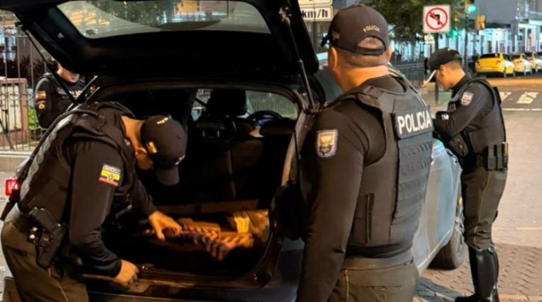 Toque de queda deja 897 detenidos en Ecuador