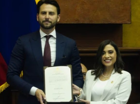 Asamblea posesiona nueva presidenta del Consejo de la Judicatura