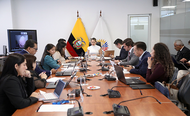 Comisión de Justicia analiza aportes para mejorar el proceso de extradición