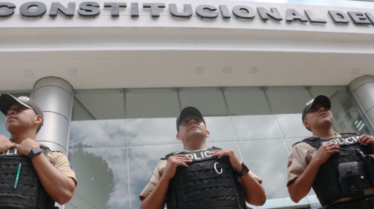 Corte avala referéndum de Noboa sobre funciones Cpccs