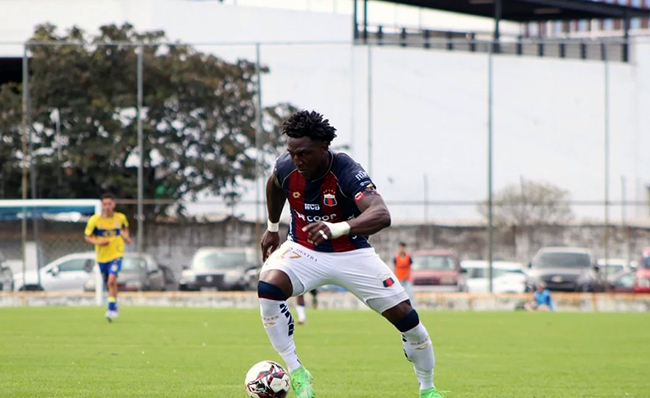 Deportivo Quito derrotó a Patrón Mejía en su debut en Segunda Categoría