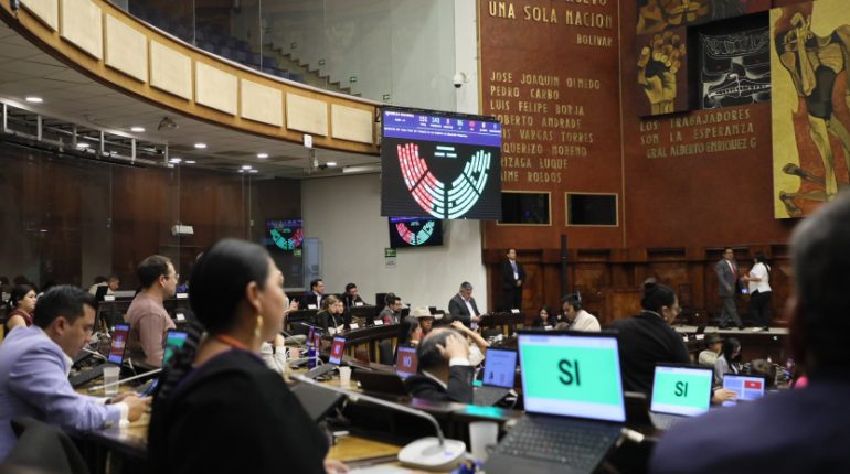 Docentes deberán capacitarse en fraudes financieros e inteligencia artificial