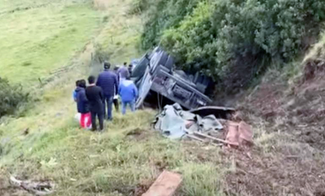 Dos militares fallecieron tras un trágico accidente en la vía Pifo-Papallacta