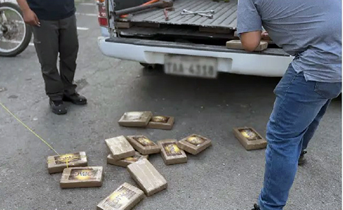 Durán: 2 procesados tras hallazgo de más de 200 kilos de cocaína