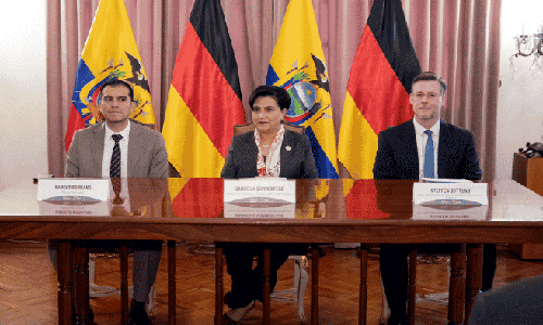 Ecuador y Alemania firman acuerdo para facilitar empleo de ecuatorianos en el exterior