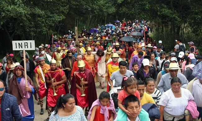 Guachapala vive el Vía Crucis de Viernes Santo con fe y tradición