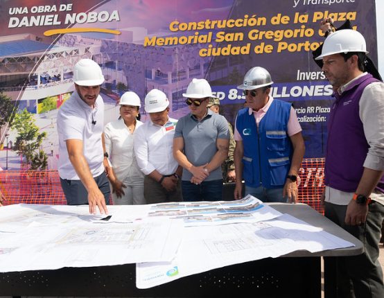 Presidente Noboa entregó 30 viviendas del proyecto Portonovo
