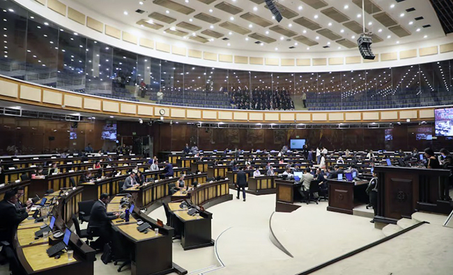 Tres asambleístas son procesados por expresiones ofensivas