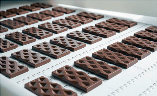chocolate-con-aji-la-universal-y-productos-ole-producen-40000-barras-de-manicho-fuego-ecuador221.com_.ec_ Chocolate con ají: La Universal y Productos Olé producen 40.000 barras de Manicho Fuego