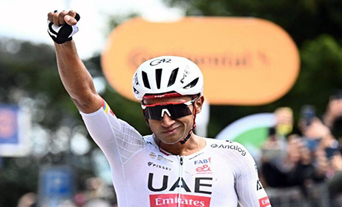 jhonatan-narvaez-presiona-al-lider-del-giro-de-italia-ecuador221.com_.ec_ Jhonatan Narváez presiona al líder del Giro de Italia