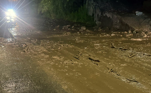 la-via-banos–puyo-esta-cerrada-por-un-deslizamiento-de-tierra-ecuador221.com_.ec_ La vía Baños–Puyo está cerrada por un deslizamiento de tierra