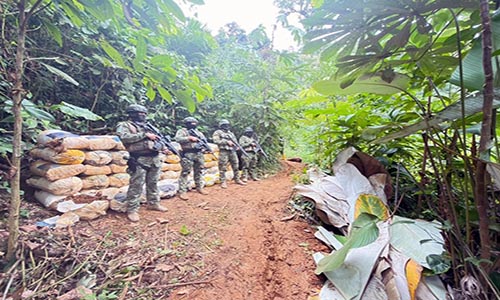 Militares inhabilitan bocaminas en Ponce Enríquez